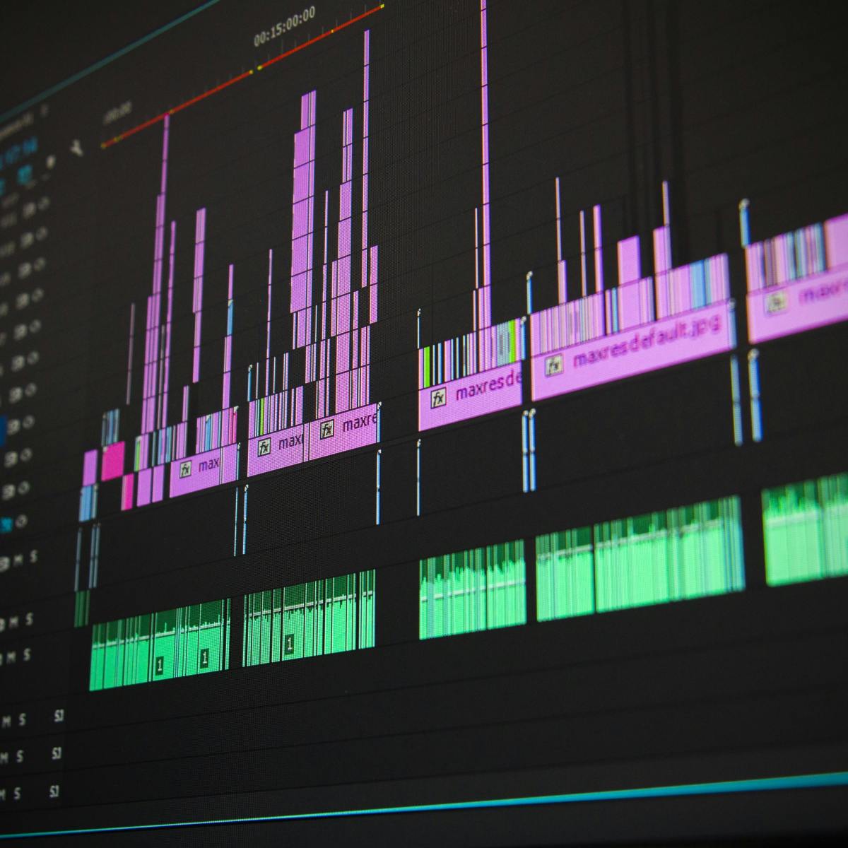 Editing Hacks YouTubers Use To Hook&nbsp;You