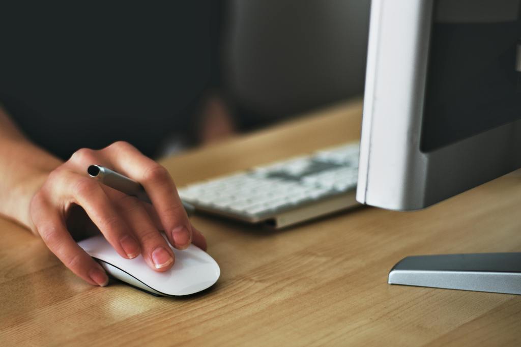 computer mouse clicking